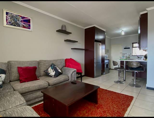 2 BEDROOM APARTMENT FOR SALE IN GREENSTONE HILL